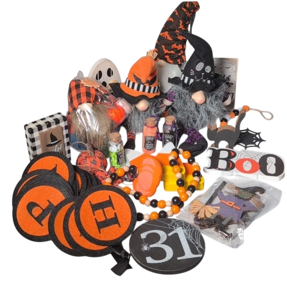 Other - Halloween Themed Tiered Tray Home Decor Bundle